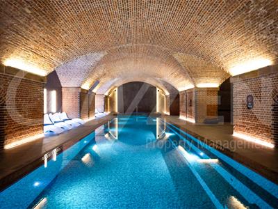 RESIDENTS POOL